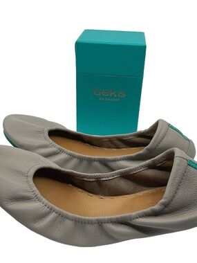 Tieks Light Gray Leather Ballet Flats with Teal Heel Accent